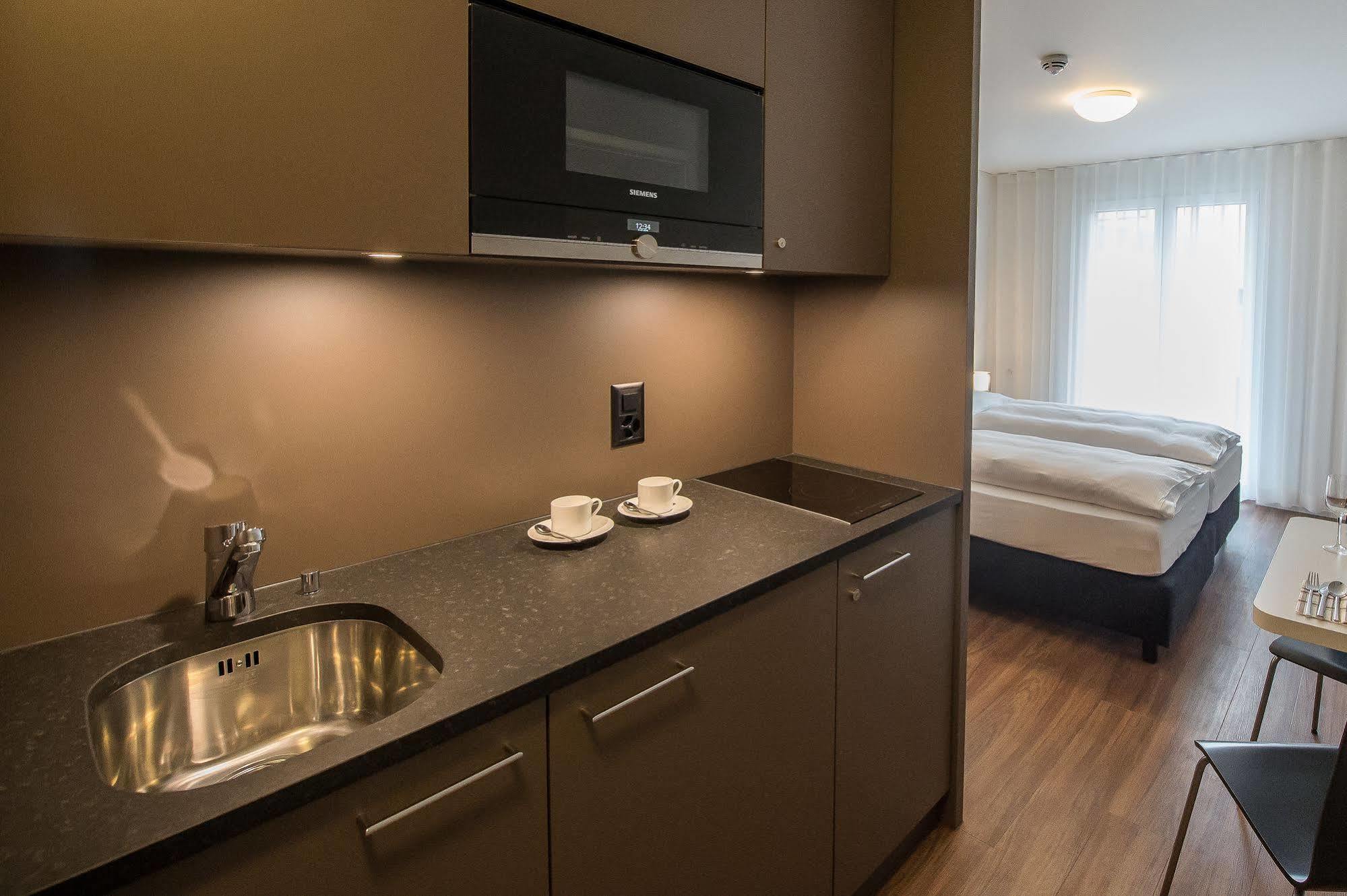 Aparthotel Баден Экстерьер фото
